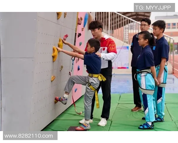 运动员李军专访回顾攀岩生涯与体育精神的探索与坚持